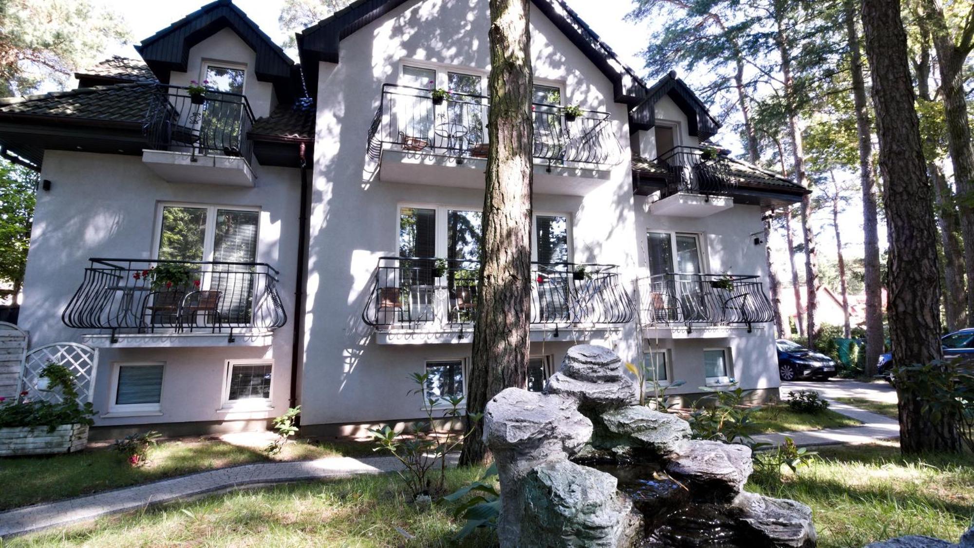 Lc Pokoje & Apartamenty Pobierowo Esterno foto