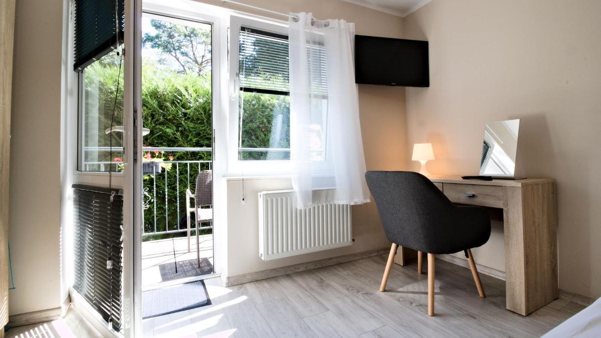 Lc Pokoje & Apartamenty Pobierowo Esterno foto